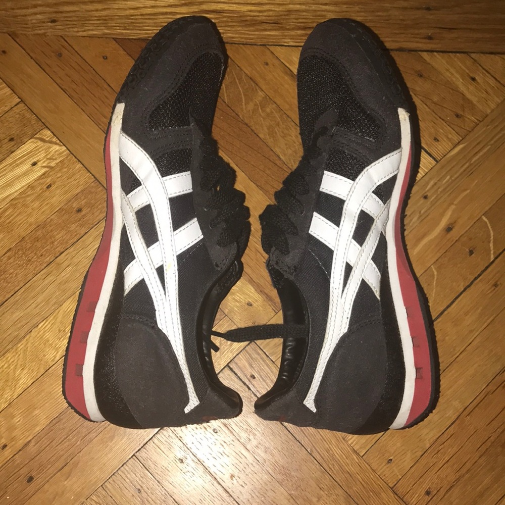 Sneakers - Picture 4 of 7
